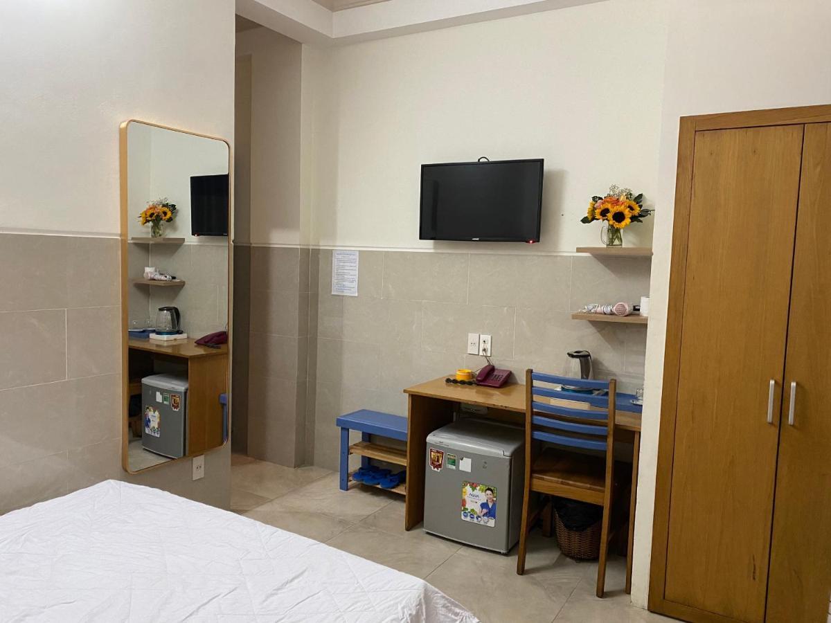 Khach San Le Hoang Dat Ho Chi Minh City Exterior photo