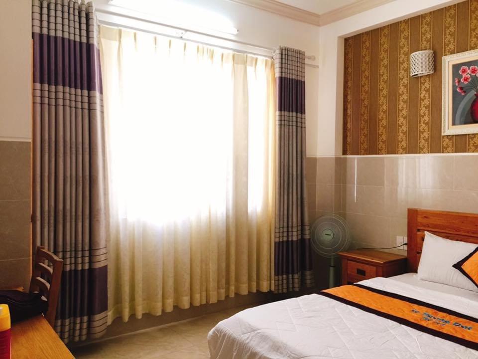 Khach San Le Hoang Dat Ho Chi Minh City Exterior photo